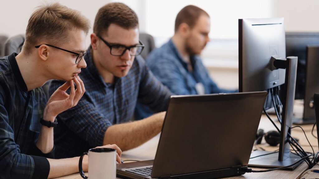 group-young-business-people-working-office